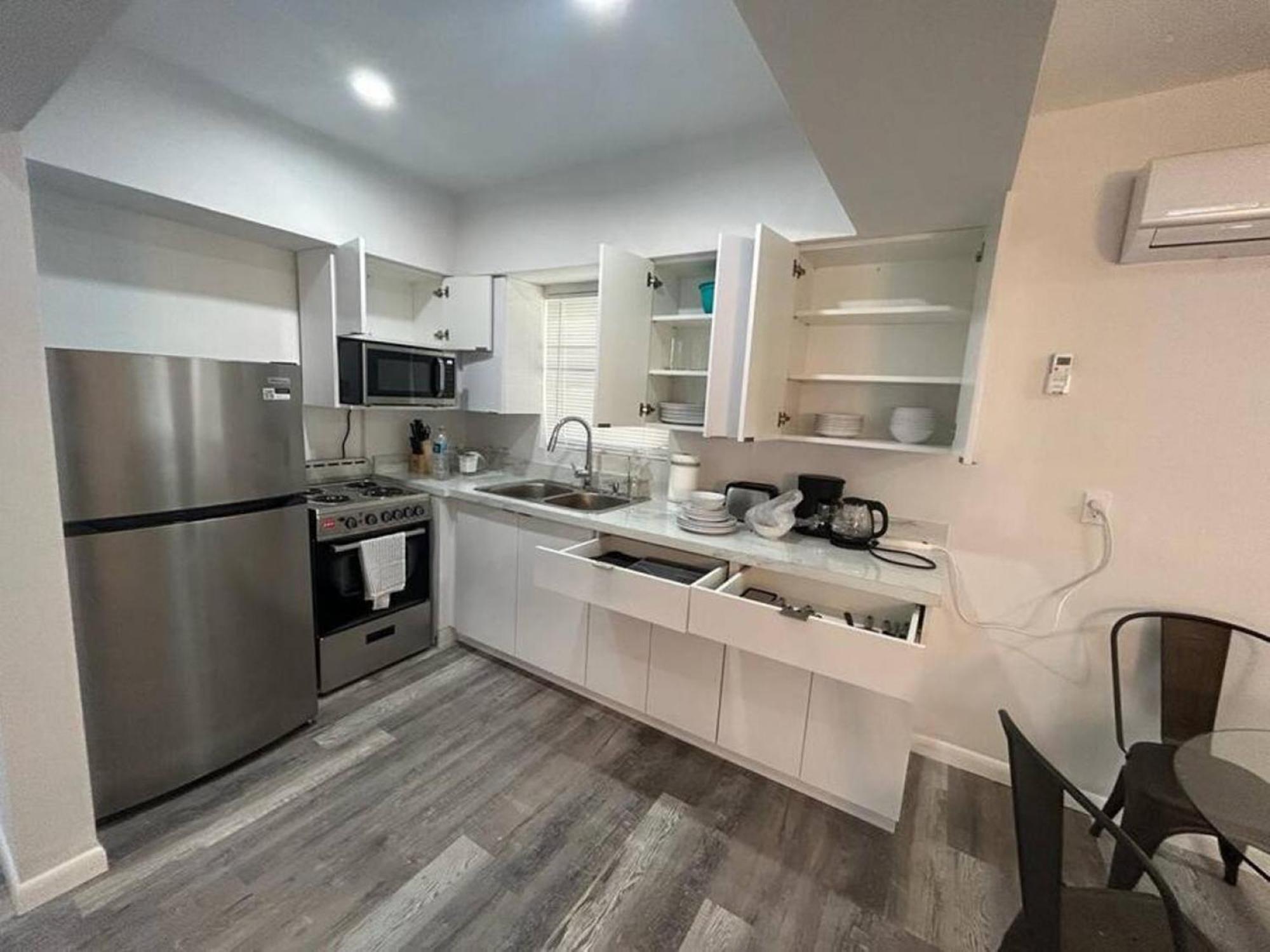 Fully Equipped Apartments With Parking Near Cocowalk Miami Dış mekan fotoğraf