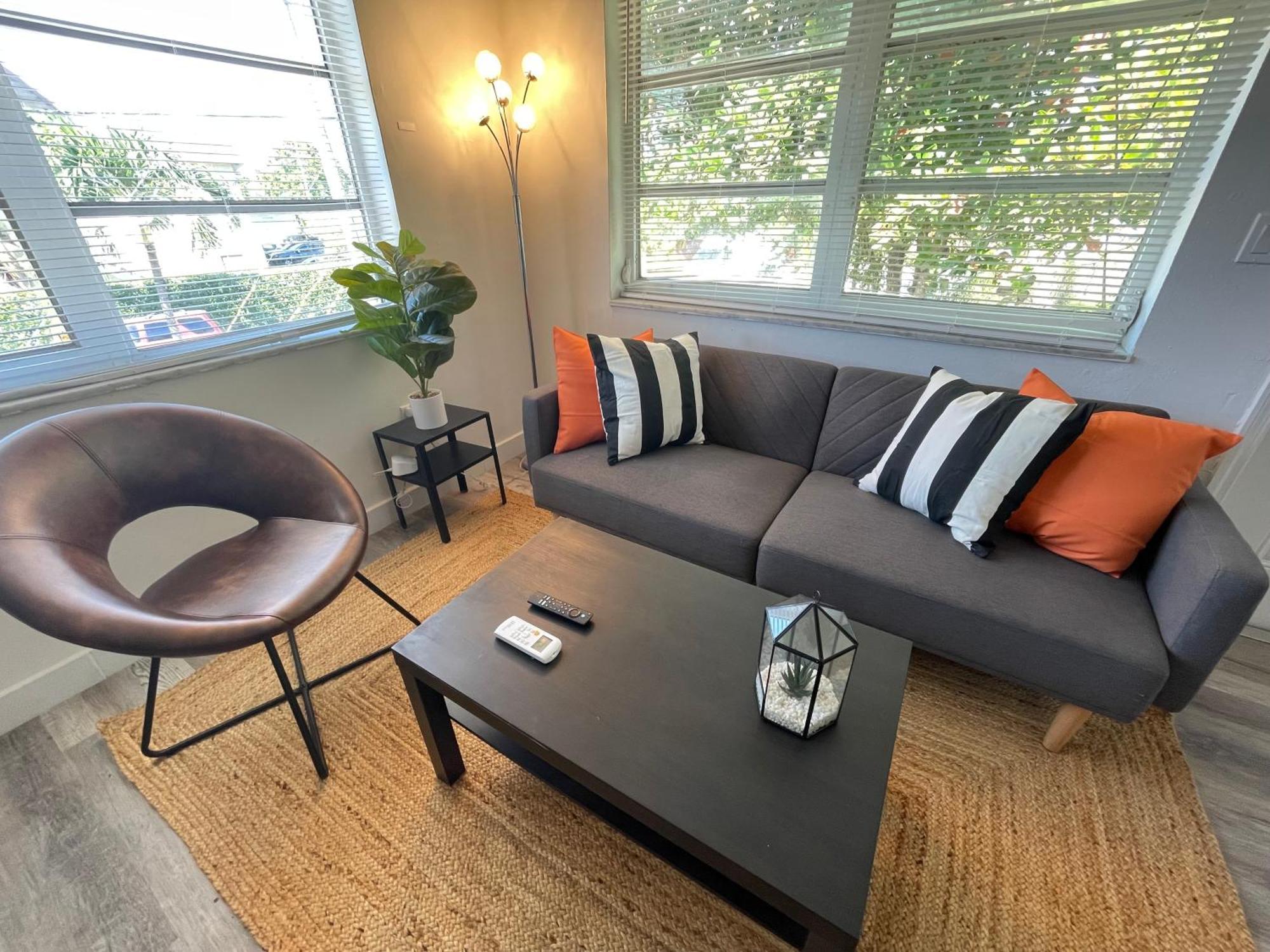 Fully Equipped Apartments With Parking Near Cocowalk Miami Dış mekan fotoğraf