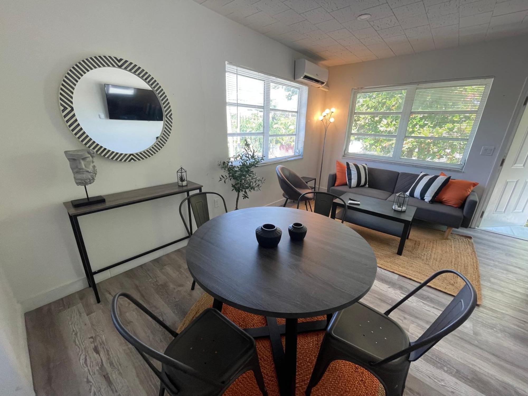 Fully Equipped Apartments With Parking Near Cocowalk Miami Dış mekan fotoğraf