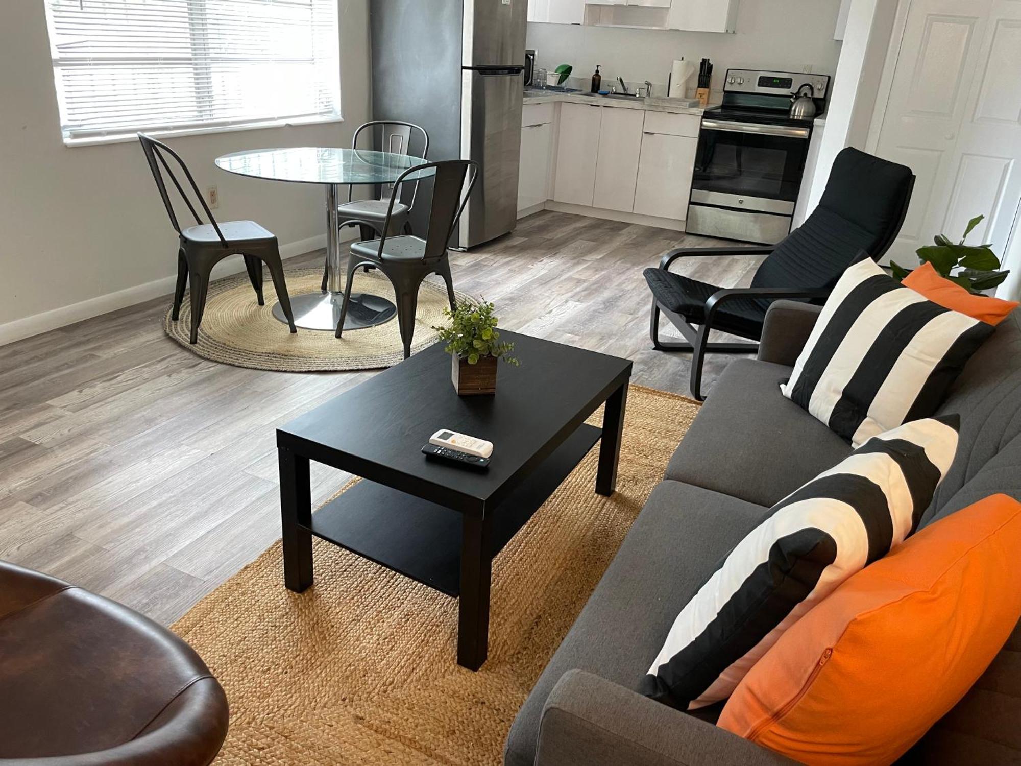 Fully Equipped Apartments With Parking Near Cocowalk Miami Dış mekan fotoğraf