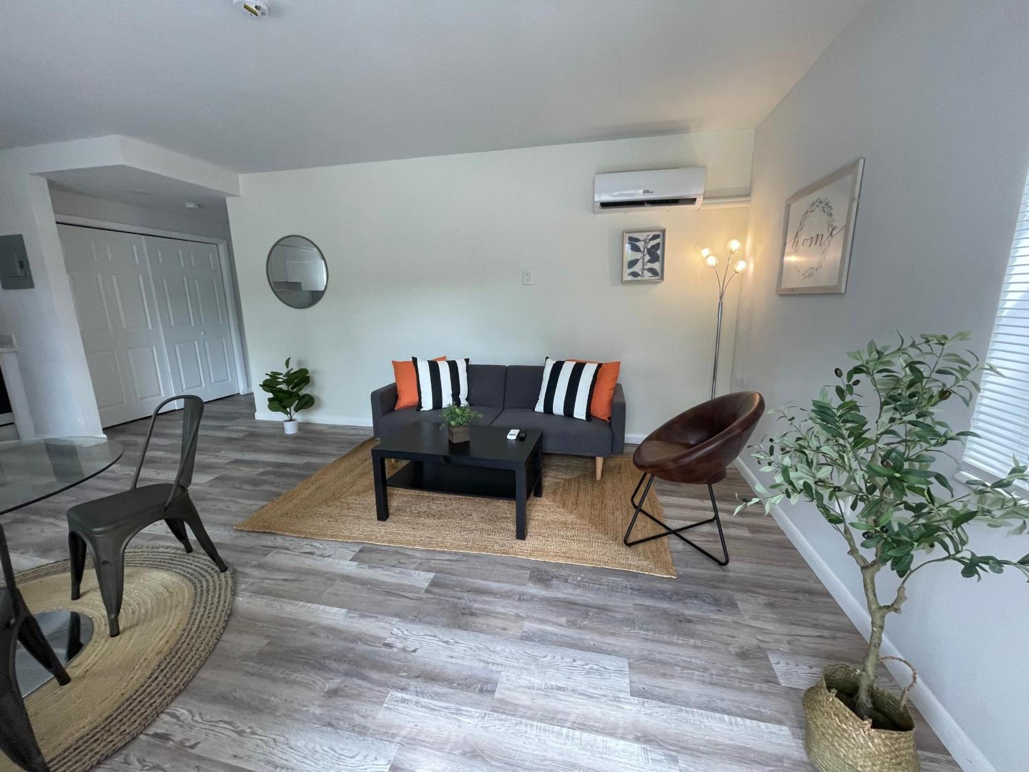Fully Equipped Apartments With Parking Near Cocowalk Miami Dış mekan fotoğraf
