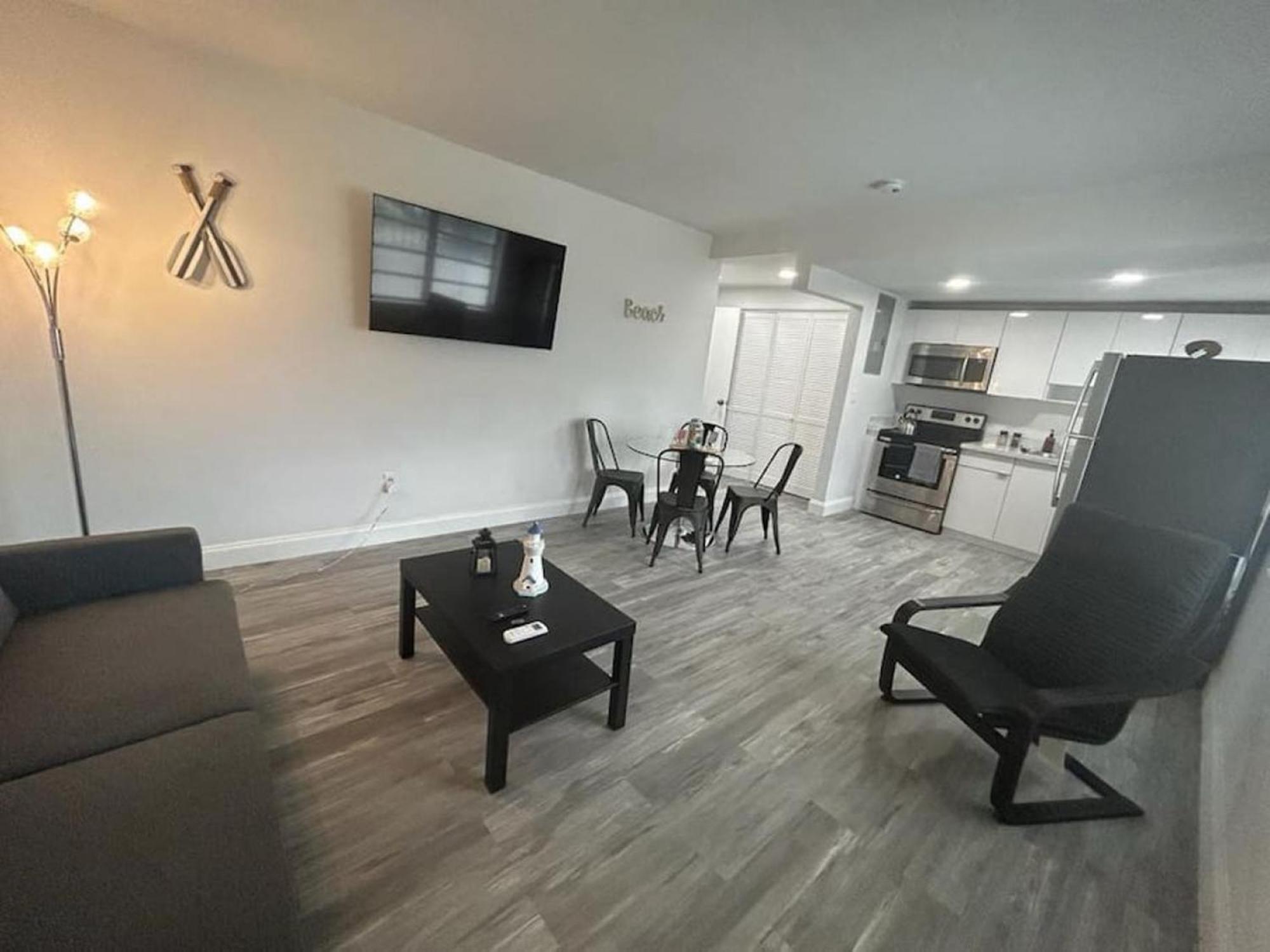 Fully Equipped Apartments With Parking Near Cocowalk Miami Dış mekan fotoğraf